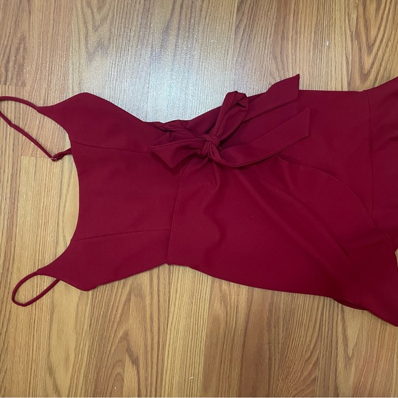 Lucy in the sky mini dress in res/burgundy color size XS!!good for hoco or event - Picture 3 of 4
